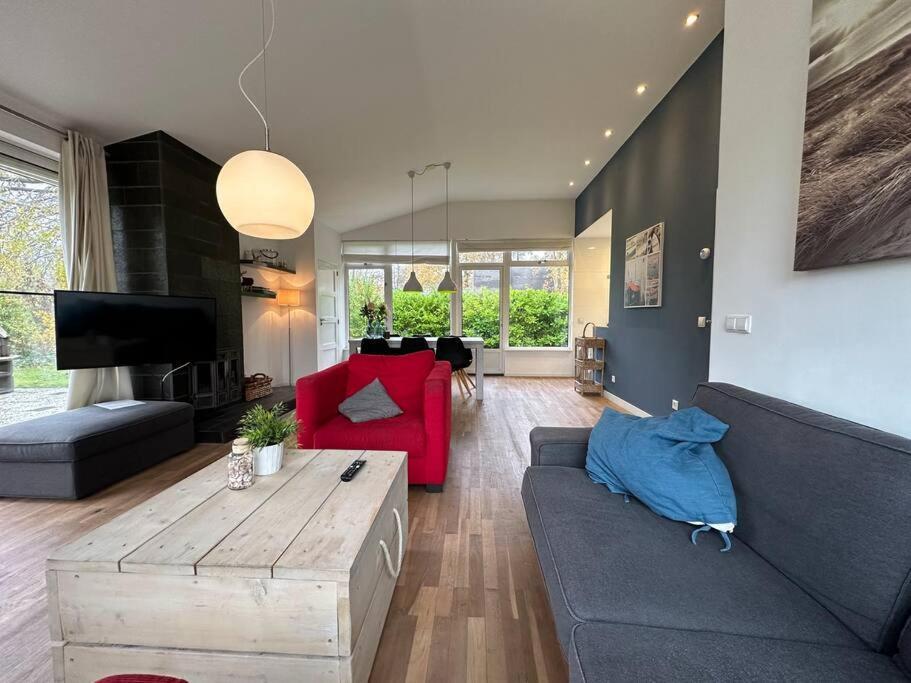 Vakantiehuis Achthoek 67, Quiet Location Minutes From The *