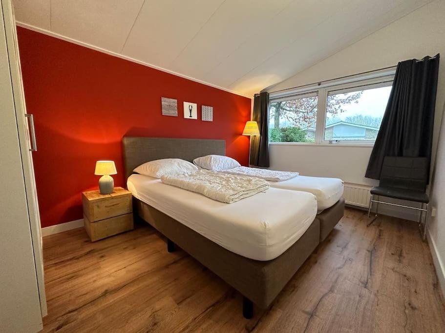 Vakantiehuis Achthoek 67, Quiet Location Minutes From The *