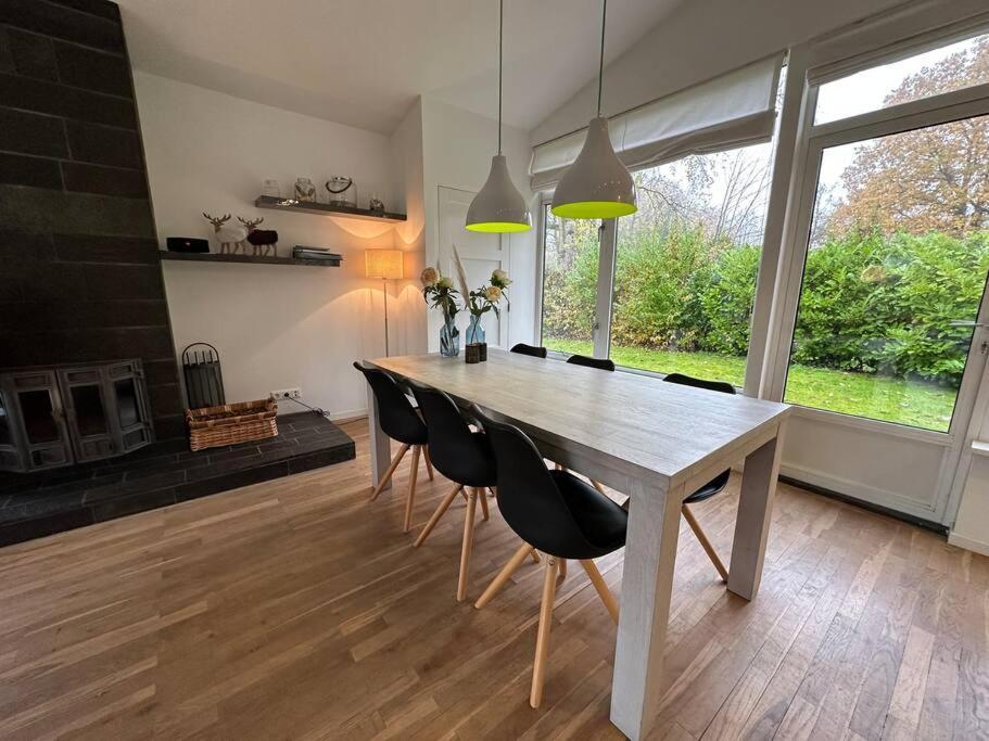 Vakantiehuis Achthoek 67, Quiet Location Minutes From The *